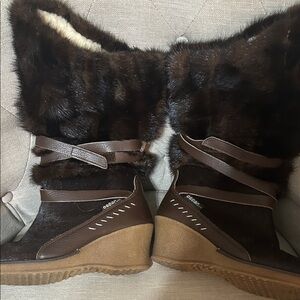 Cozy Brown Fur-Lined Winter Boots